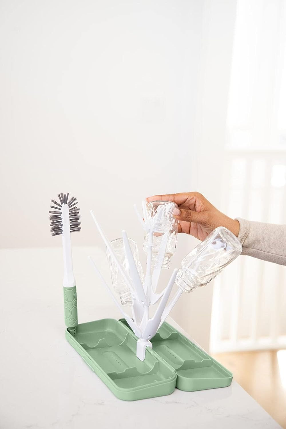 On-the-Go Drying Rack and Brush Set