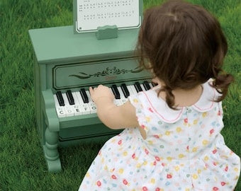Classic World Wooden Vintage Piano