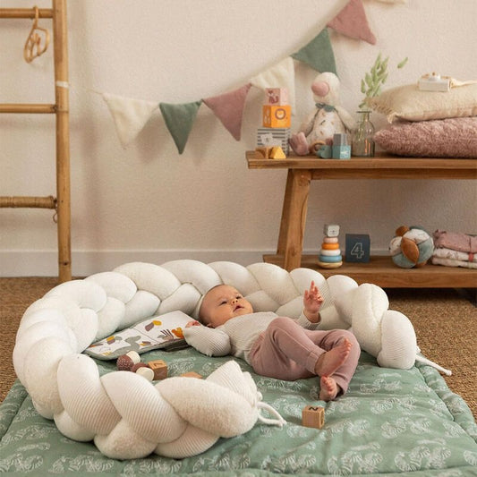 Trois Kilos Sept Wooly Decorative Braid – White