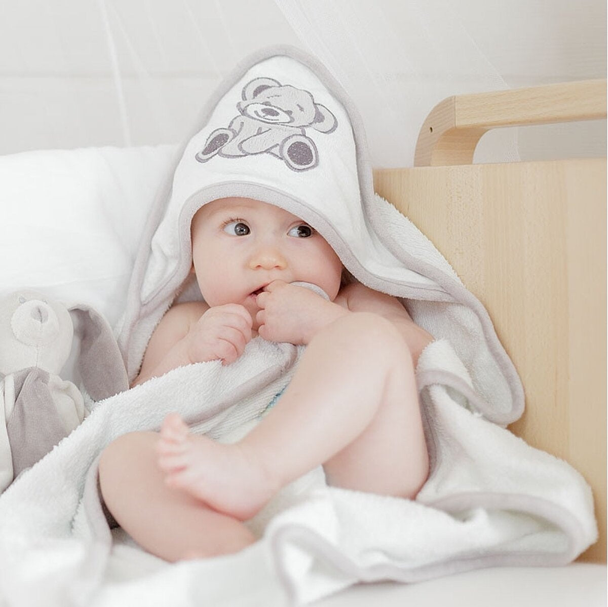 Trois Kilos Sept: Hooded Bath Towel Set