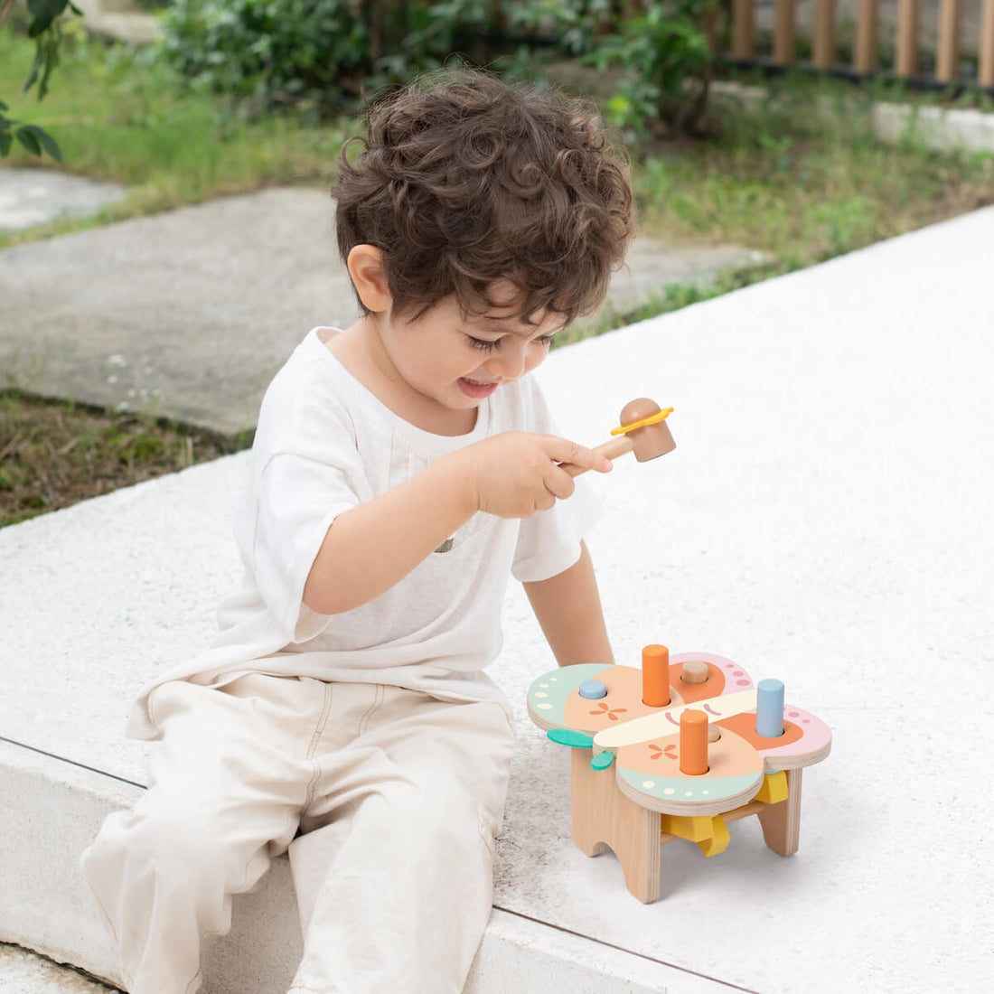 Classic World Wooden Butterfly Hammer Bench