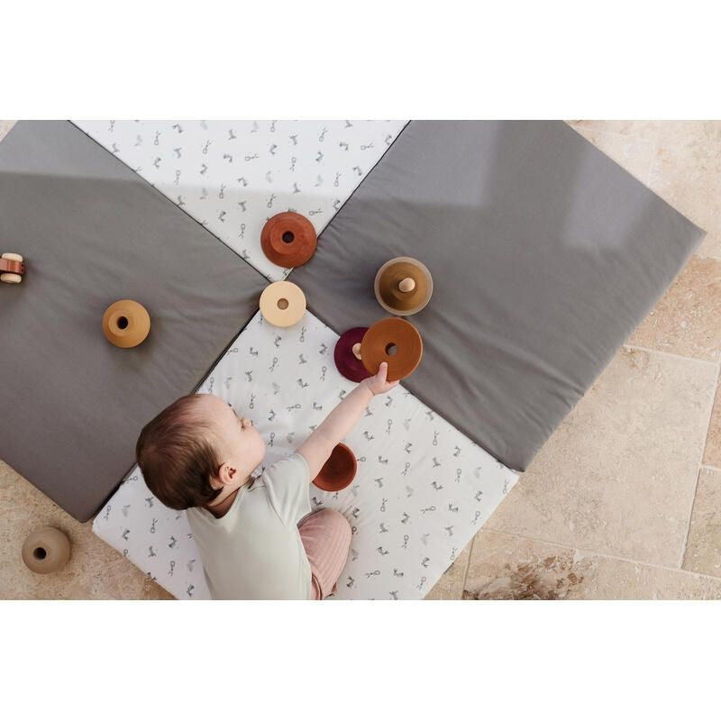 CANDIDE Rabbits Activity Playmat