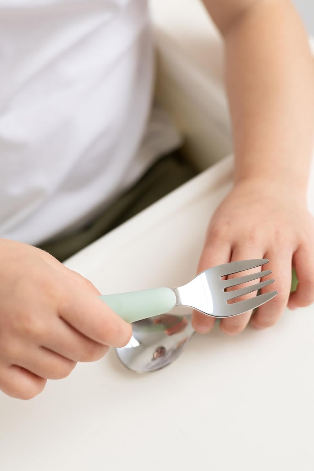 Ubbi Stainless Steel Utensil Set – Smoothie Purple & Sugar Snap
