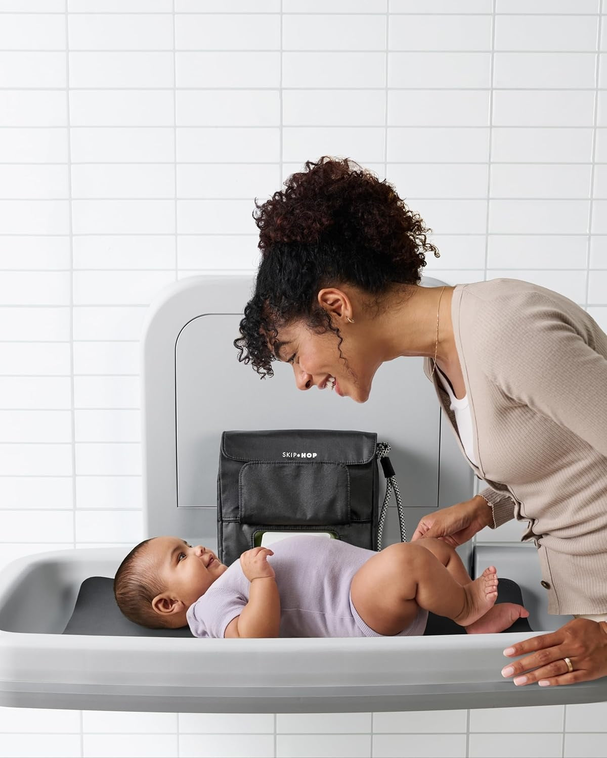 Skip Hop High-Capacity Travel Baby Changing Station
