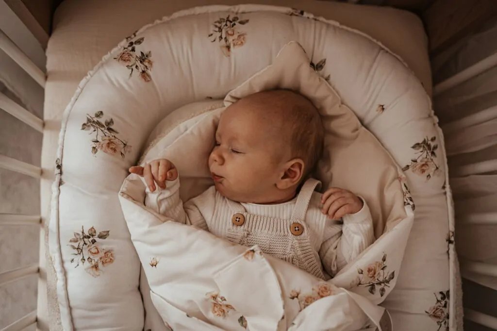 KOELL: Baby Cocoon Nest - Tea Roses Collection