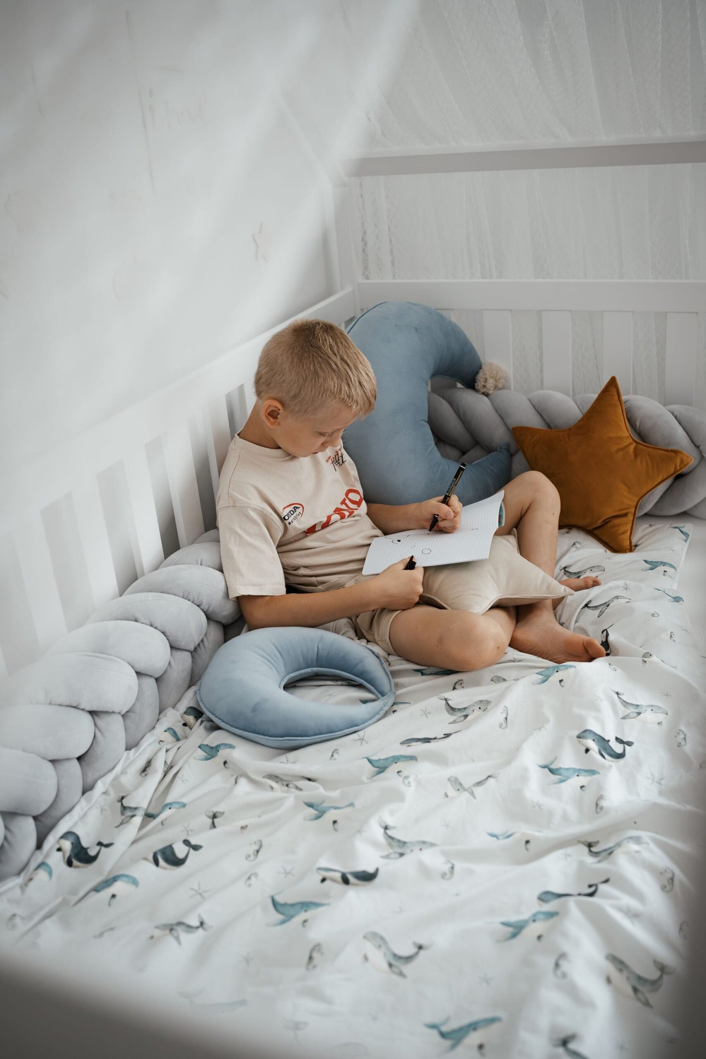 KOELL: Premium Bedding Set with Integrated Filling - Whales Print