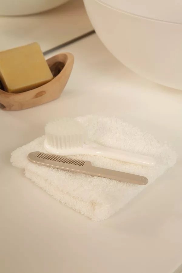 LUMA Comb and Hairbrush Set – White