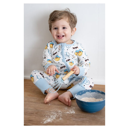 Close-up of the smooth, tagless interior and double zipper on the TeeJayz 6-9 month sleeper.