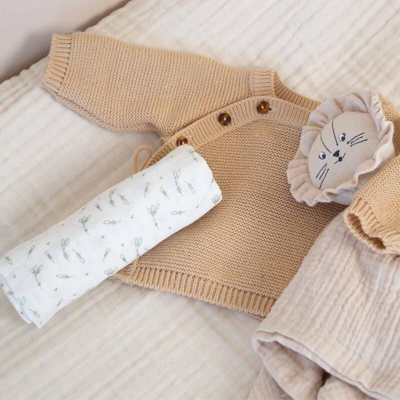 Trois Kilos Sept Set of 3 Muslin Swaddles (70x70cm) – Feuille Olive Collection