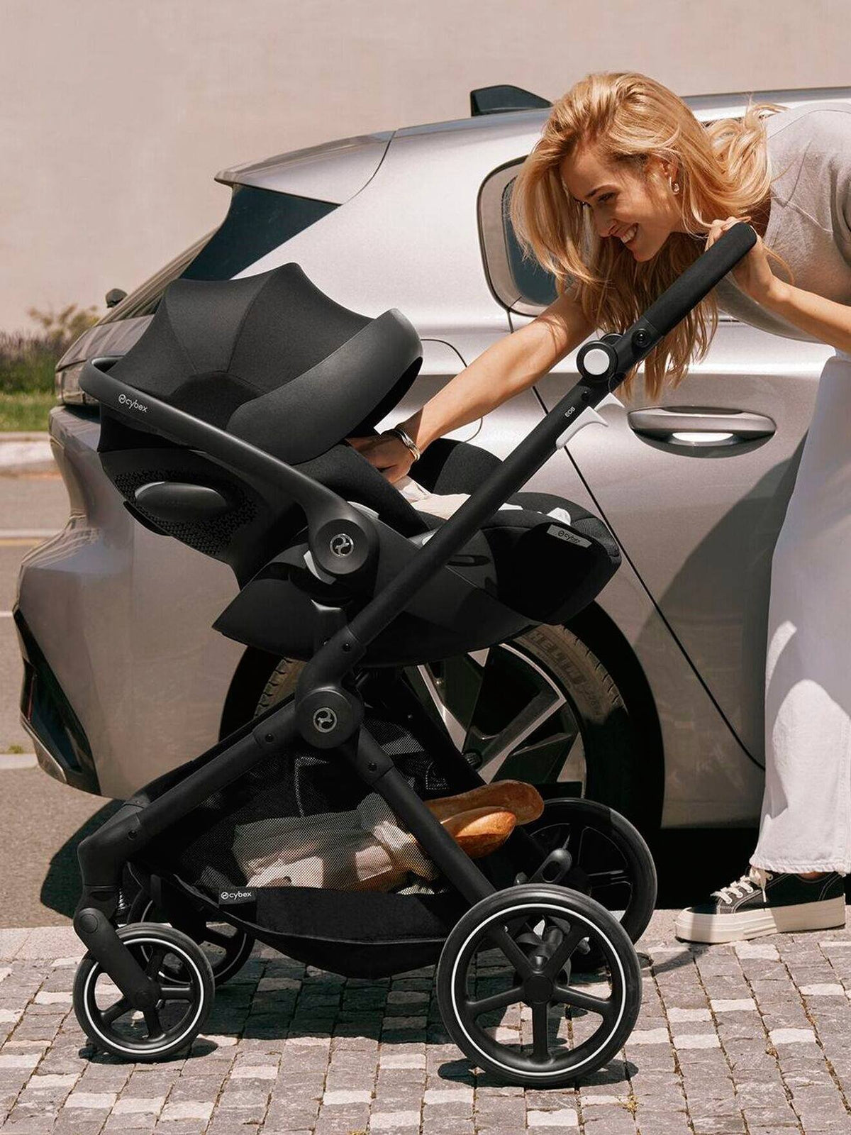 CYBEX EOS Cloud G Trio 3-in-1 Travel System – Black